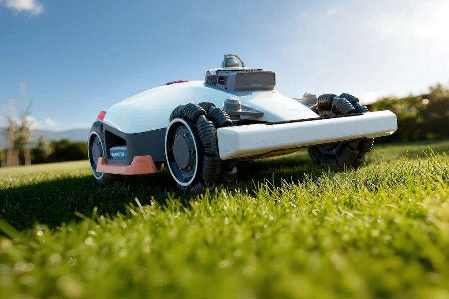 Mammotion robotplæneklipper LUBA 3 AWD VS LUBA 2 AWD